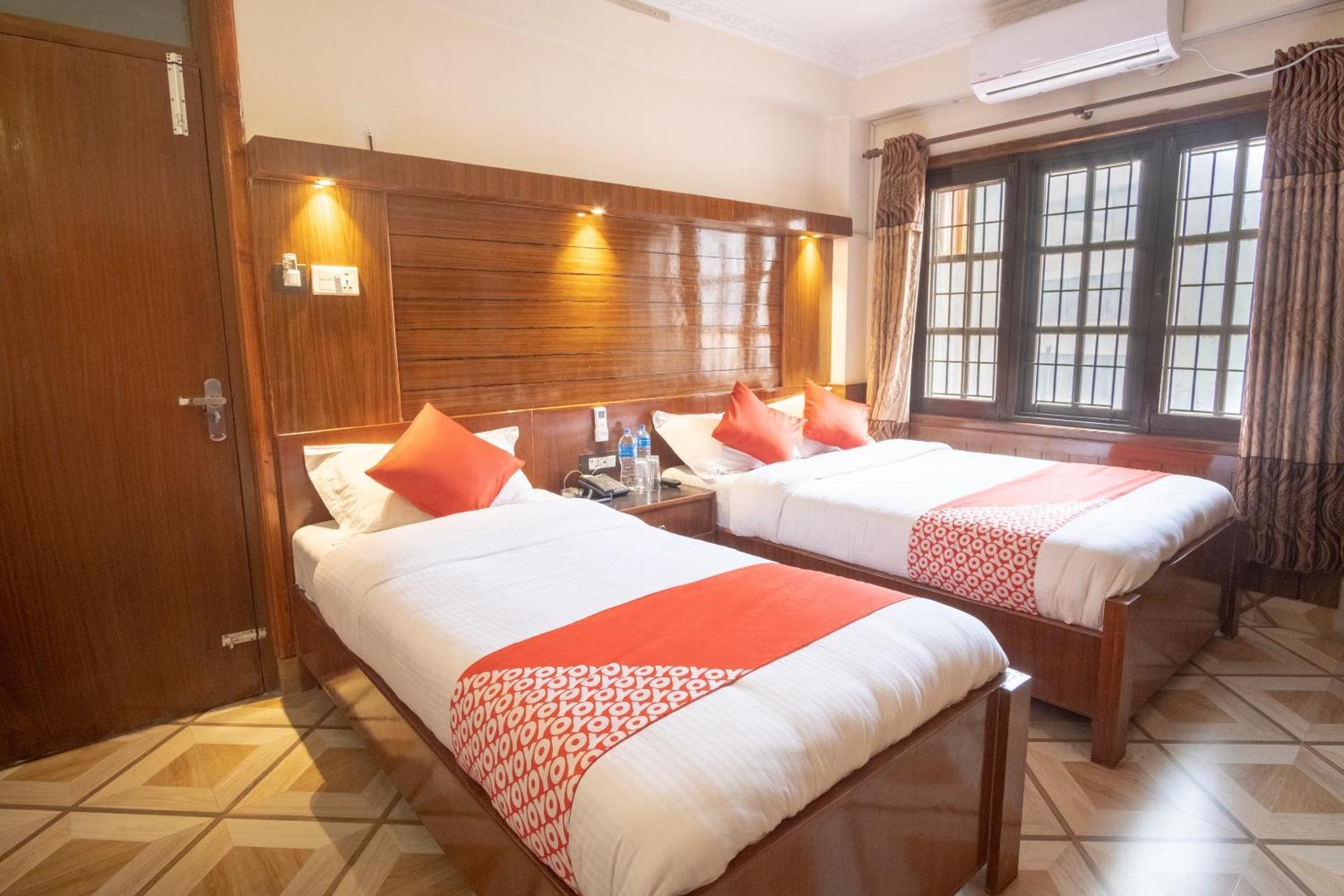 Oyo 304 Hotel Manama Balaju Екстер'єр фото