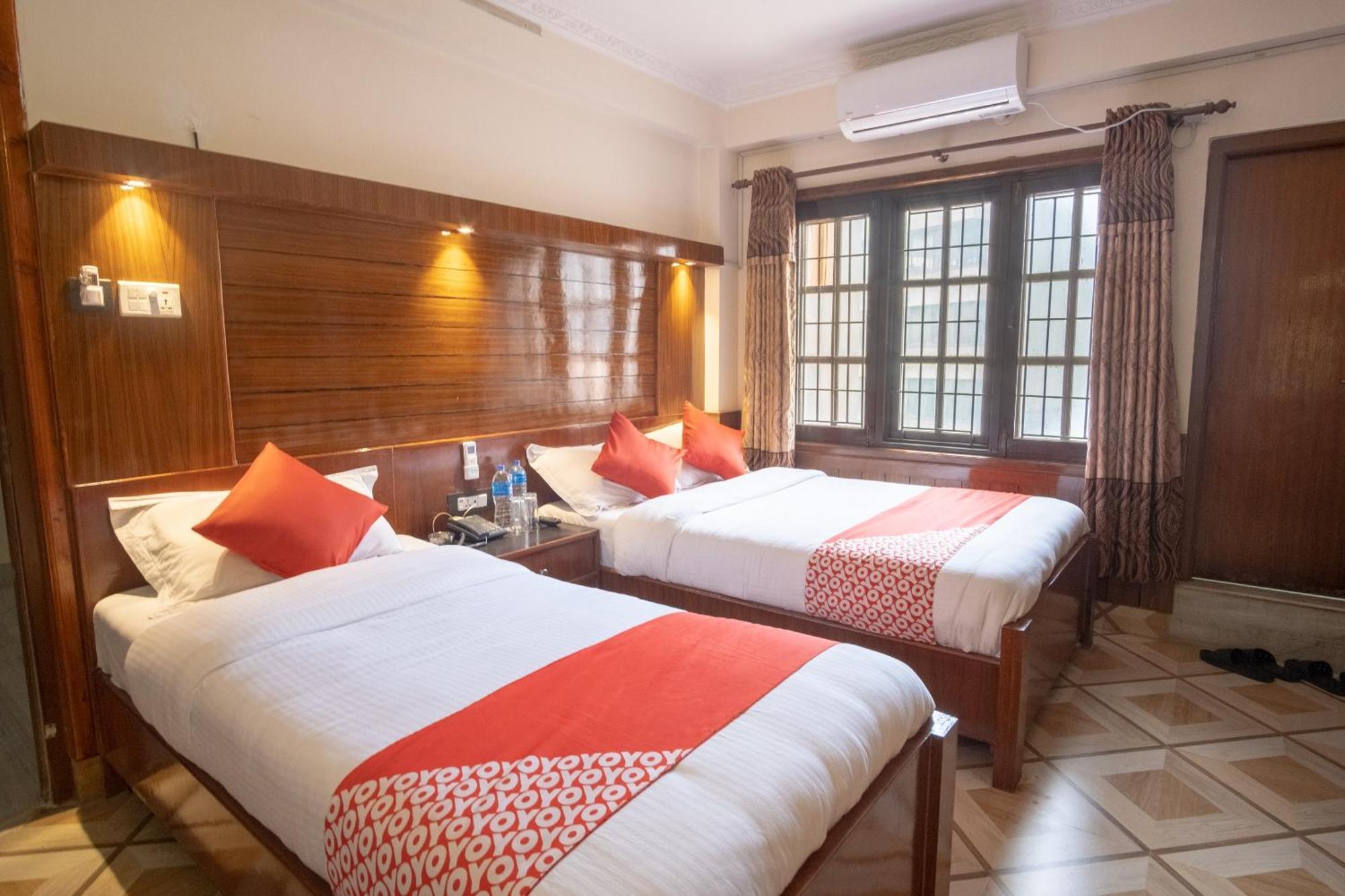 Oyo 304 Hotel Manama Balaju Екстер'єр фото